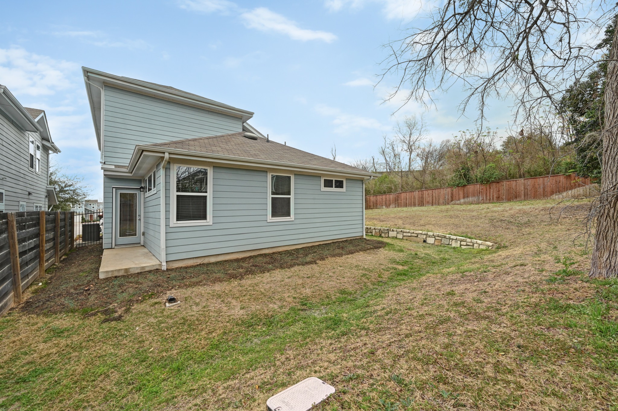 2204 Theseus Pass Austin, TX 78741 - Photo 29 of 31 a view of a backyard