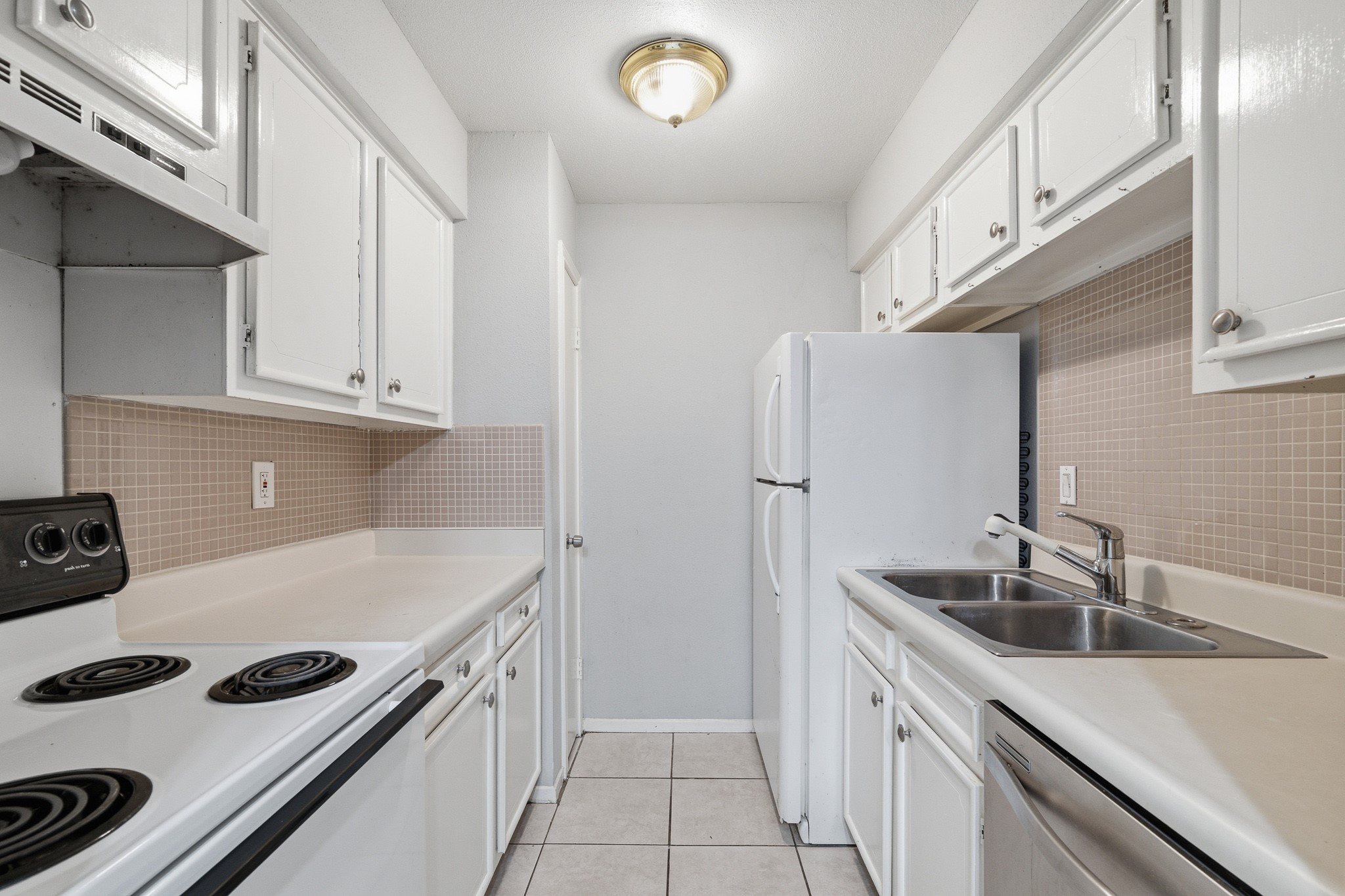 11550 Chimney Rock Road, Unit 133 Houston, TX 77035 - Photo 16 of 40 Add your own touches to make it yours!