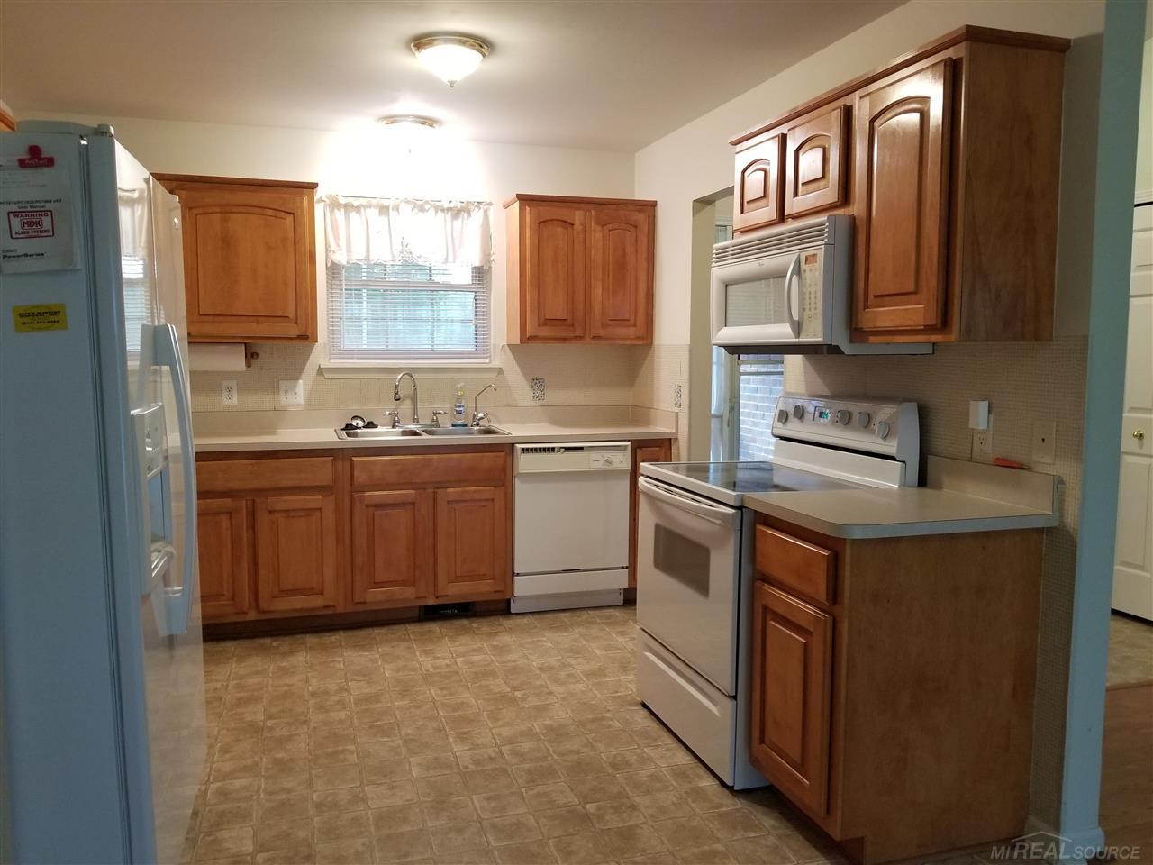 5701 Babcock Road Lexington, MI 48450 - Photo 14 of 39 50018382-13.JPG