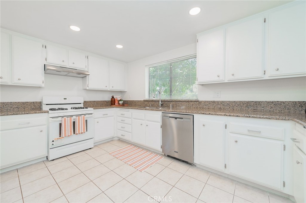 3601 West Fox Ridge Lane, Unit A Rolling Hills Estates, CA 90274 - Photo 16 of 41