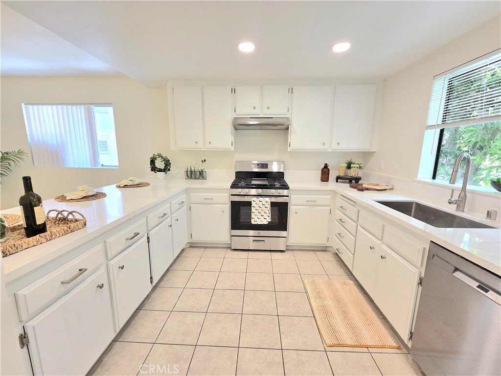 3601 West Fox Ridge Lane, Unit A Rolling Hills Estates, CA 90274 - Photo 6 of 53