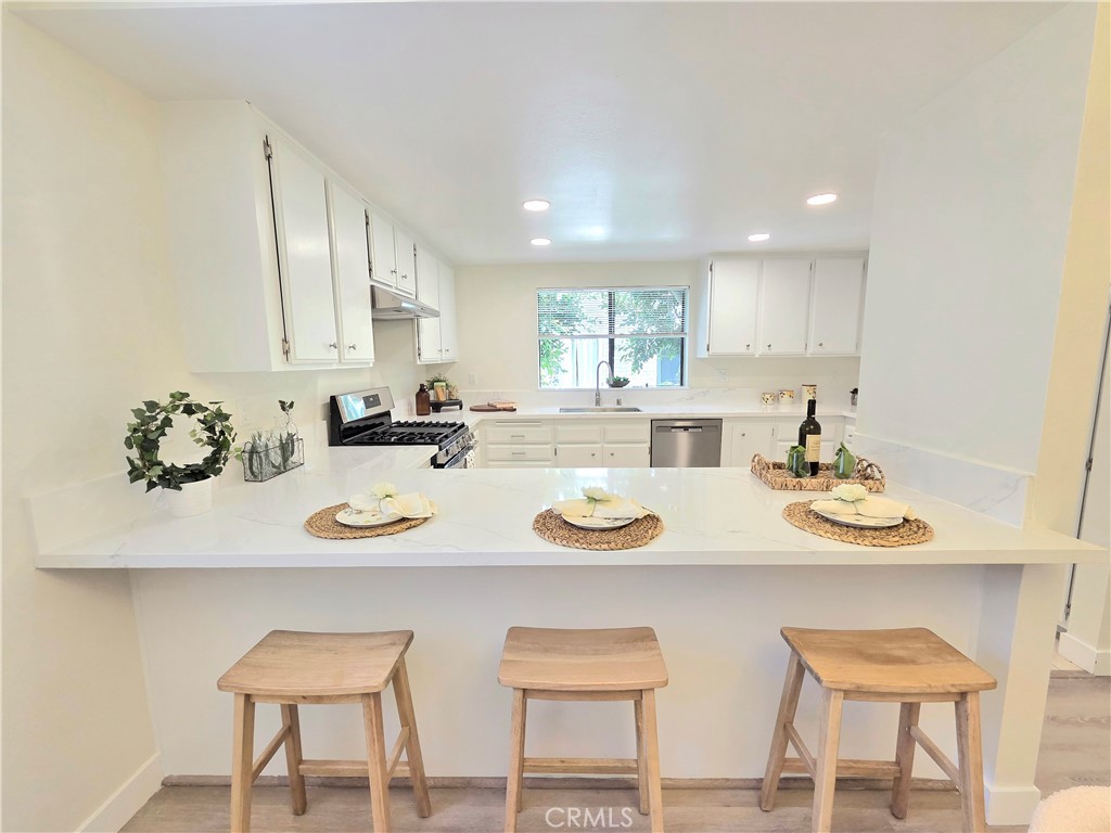 3601 West Fox Ridge Lane, Unit A Rolling Hills Estates, CA 90274 - Photo 7 of 53
