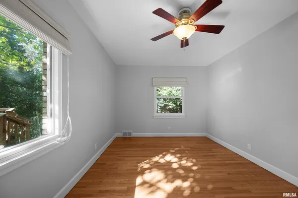 $250,000 | 660 18th Avenue, East Moline, IL 61244