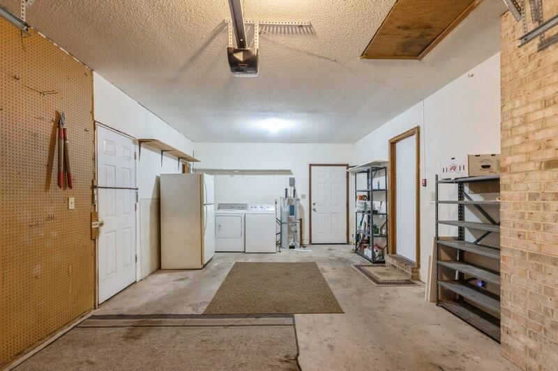 1086 County Highway 183 North DeFuniak Springs, FL 32433 - Photo 28 of 39 a view of livingroom with furniture