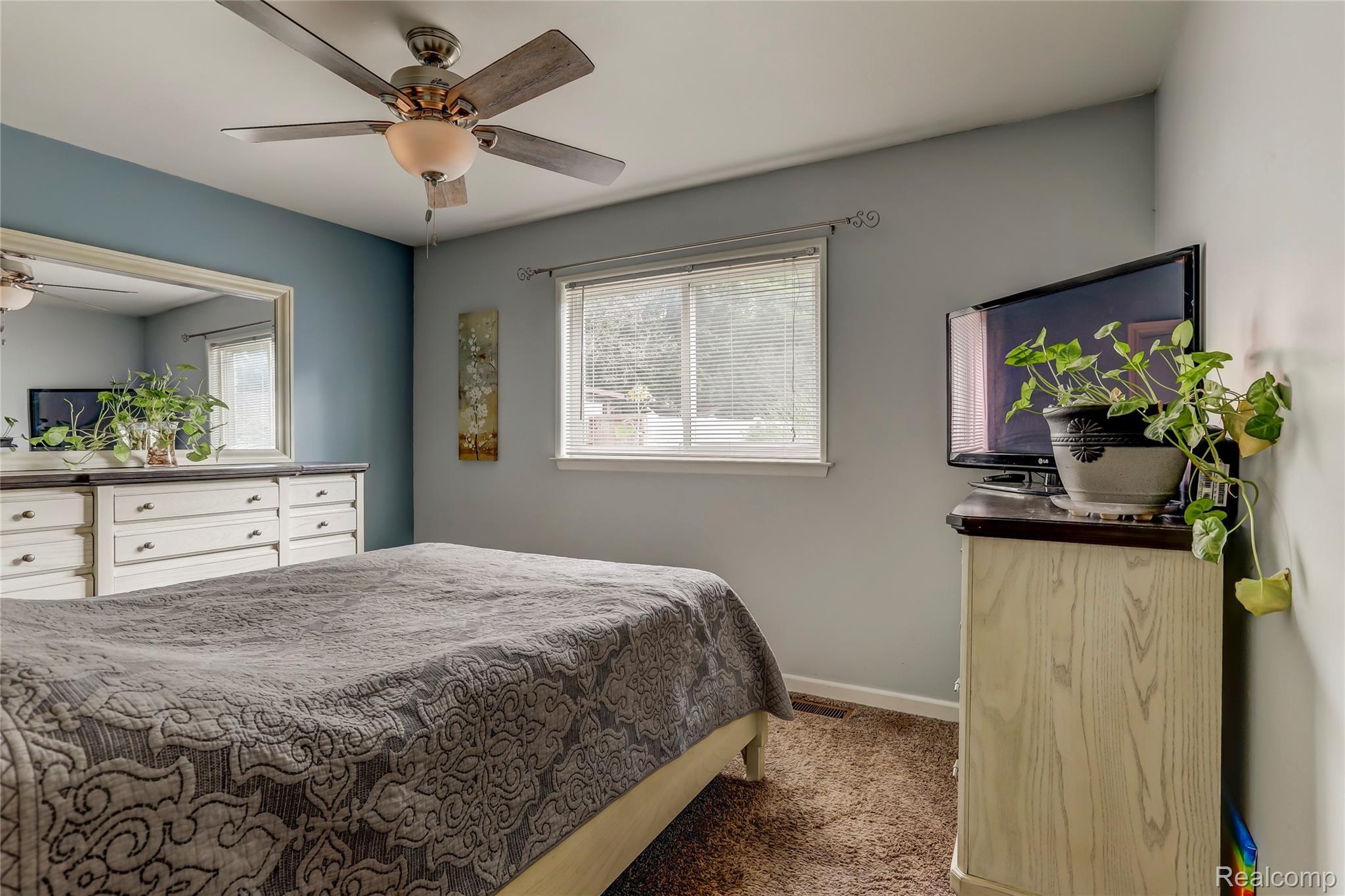 669 Georgetown Street Canton, MI 48188 - Photo 13 of 25 669 Georgetown Street, Canton, MI-13.jpg-FULL