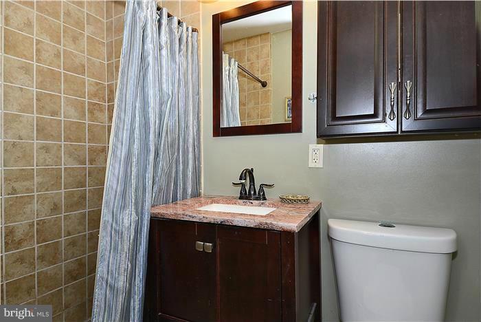 10904 Fiesta Road Silver Spring, MD 20901 - Photo 13 of 27 Bath (Master)