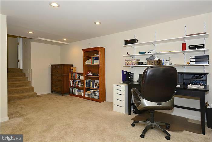 10904 Fiesta Road Silver Spring, MD 20901 - Photo 21 of 27 Interior (General)