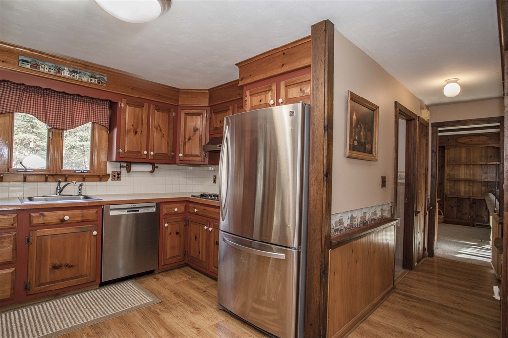 60 Taxiera Road Stoughton, MA 02072 - Photo 8 of 42 Gallery Image 8