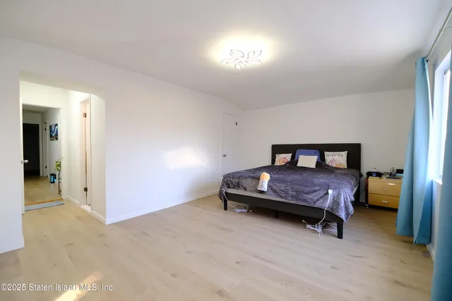 $1,088,000 | 126 Mulberry Avenue | Bulls Head