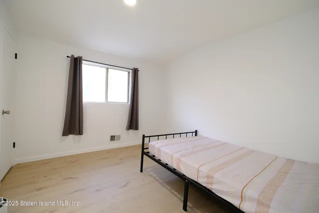 $1,088,000 | 126 Mulberry Avenue | Bulls Head