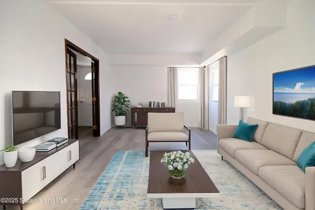 $1,088,000 | 126 Mulberry Avenue | Bulls Head