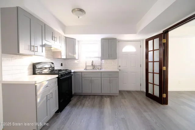 $1,088,000 | 126 Mulberry Avenue | Bulls Head