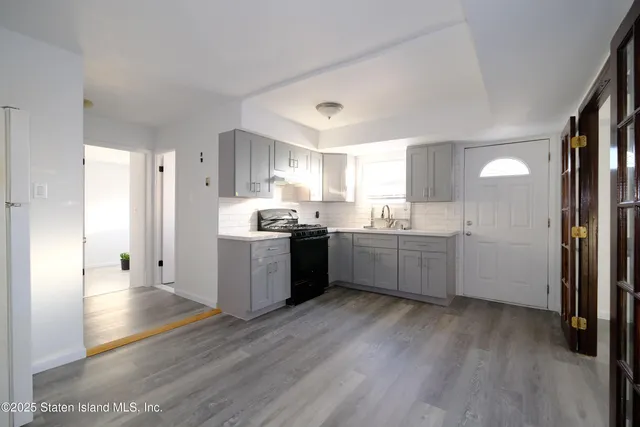 $1,088,000 | 126 Mulberry Avenue | Bulls Head