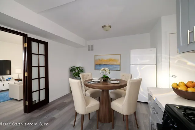 $1,088,000 | 126 Mulberry Avenue | Bulls Head