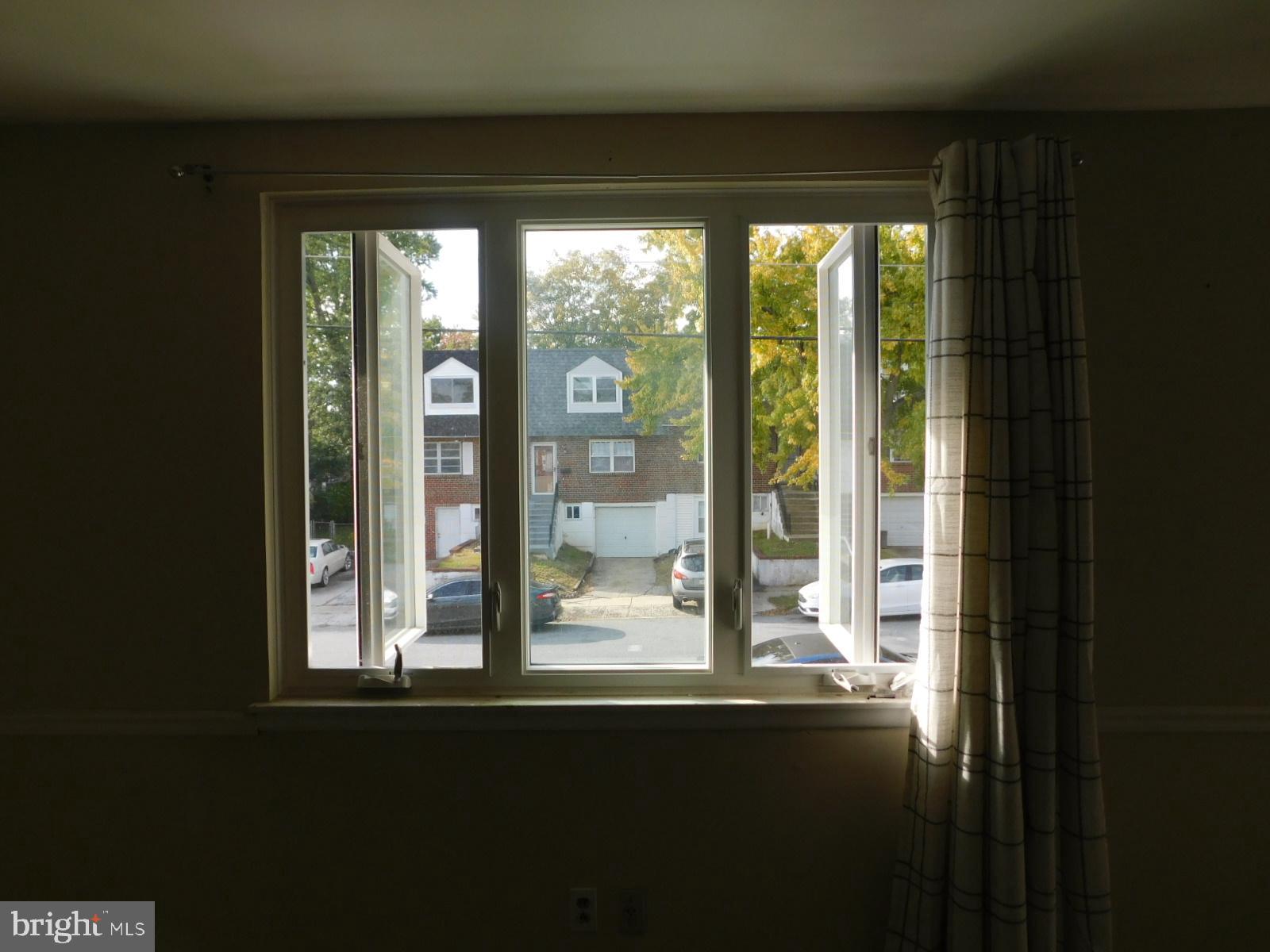 1243 Rainer Road Brookhaven, PA 19015 - Photo 2 of 20 Gallery Image 2