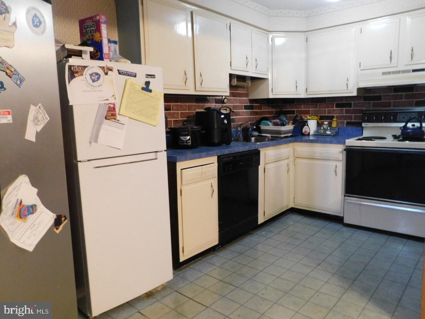 1243 Rainer Road Brookhaven, PA 19015 - Photo 6 of 20 Gallery Image 6