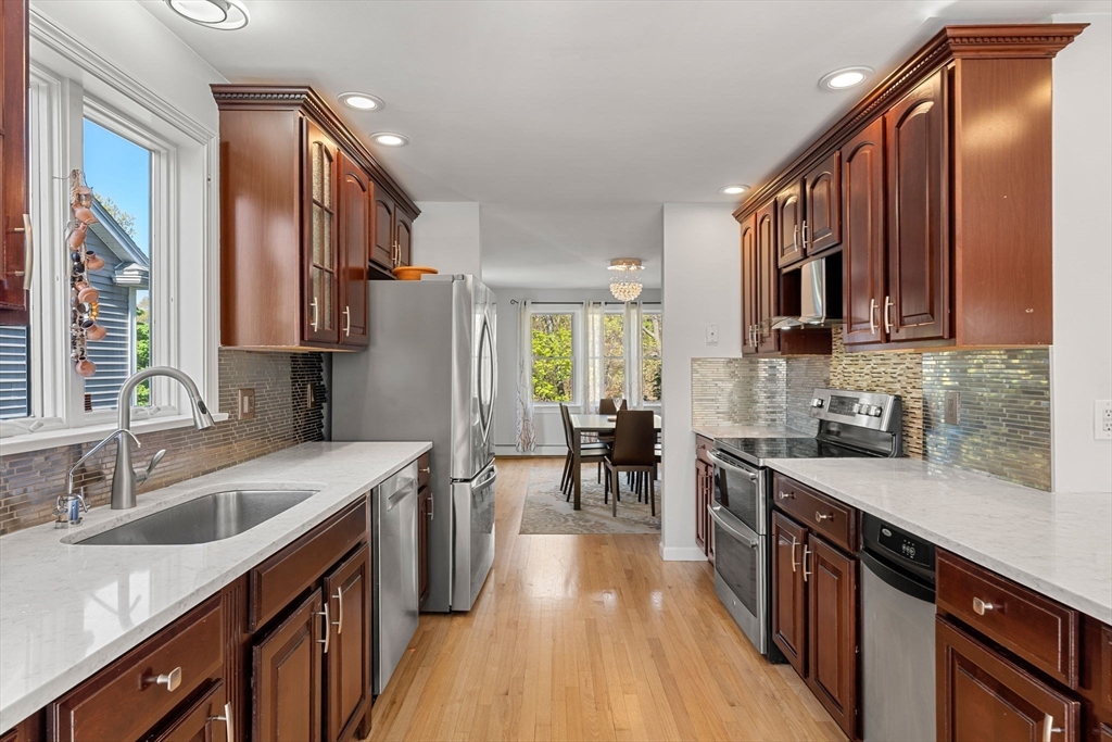29 Edgehill Road Swampscott, MA 01907 - Photo 6 of 42 Gallery Image 6