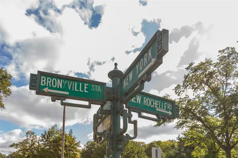 $1,385,000 | 11 Bolton Gardens, Bronxville, NY 10708
