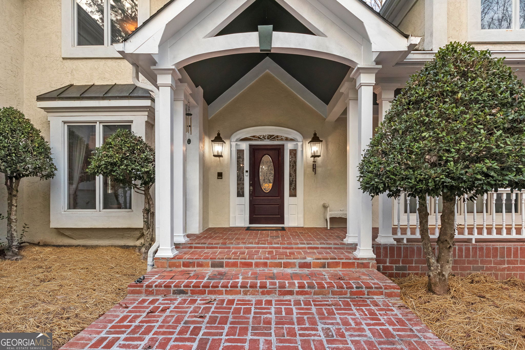 140 Thorne Ridge Trail Fayetteville, GA 30214 - Photo 4 of 44 a front view of a house with a garden