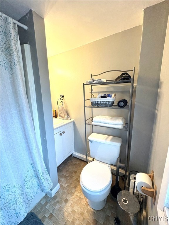 242 State Street Auburn, NY 13021 - Photo 11 of 26