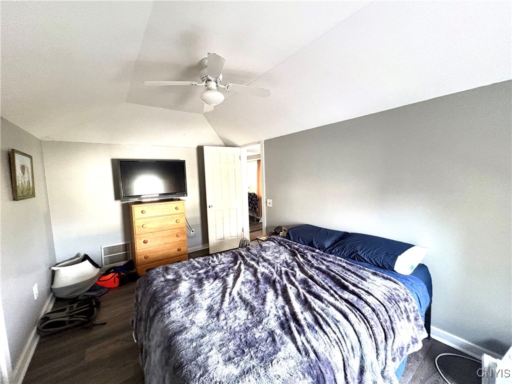 242 State Street Auburn, NY 13021 - Photo 19 of 26