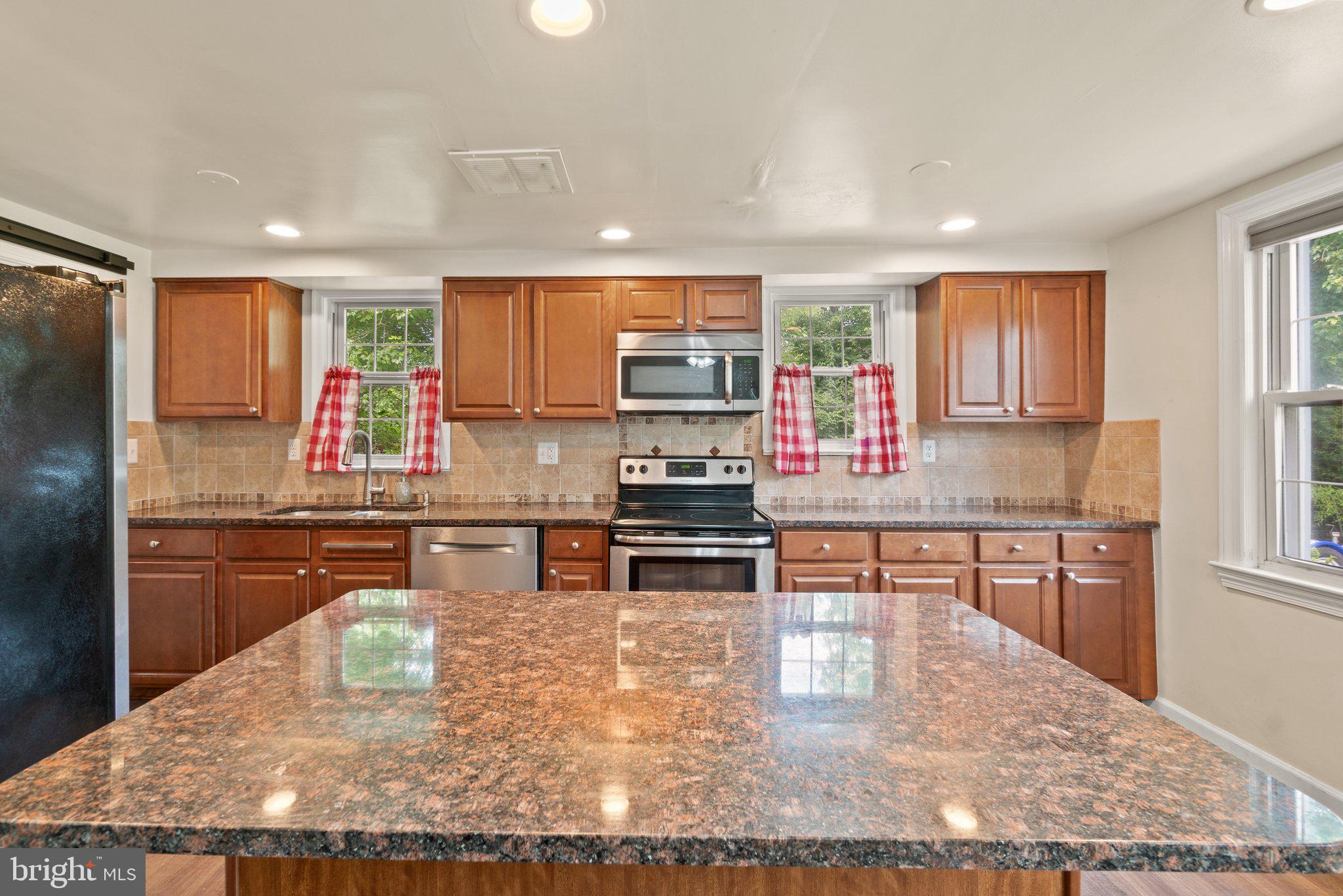 5209 Pole Road Alexandria, VA 22309 - Photo 15 of 42 Gallery Image 15