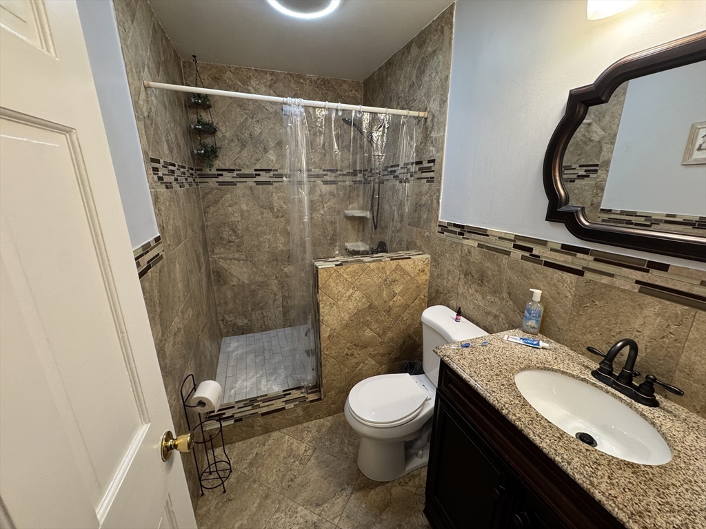 181 Bonad Road Chestnut Hill, MA 02467 - Photo 13 of 20
