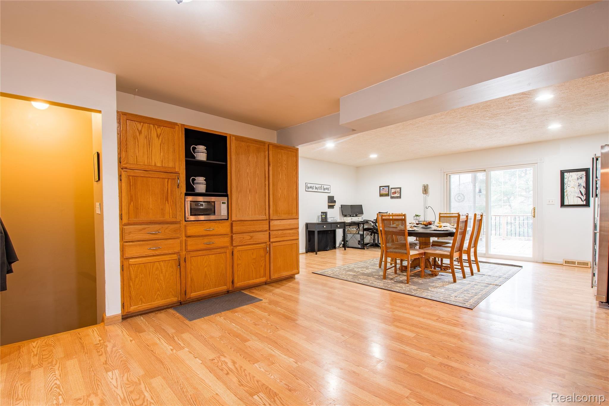 5665 Fisher Road Howell, MI 48855 - Photo 9 of 23 8AE89EA0-25C5-4179-9740-63C873D99003.jpeg