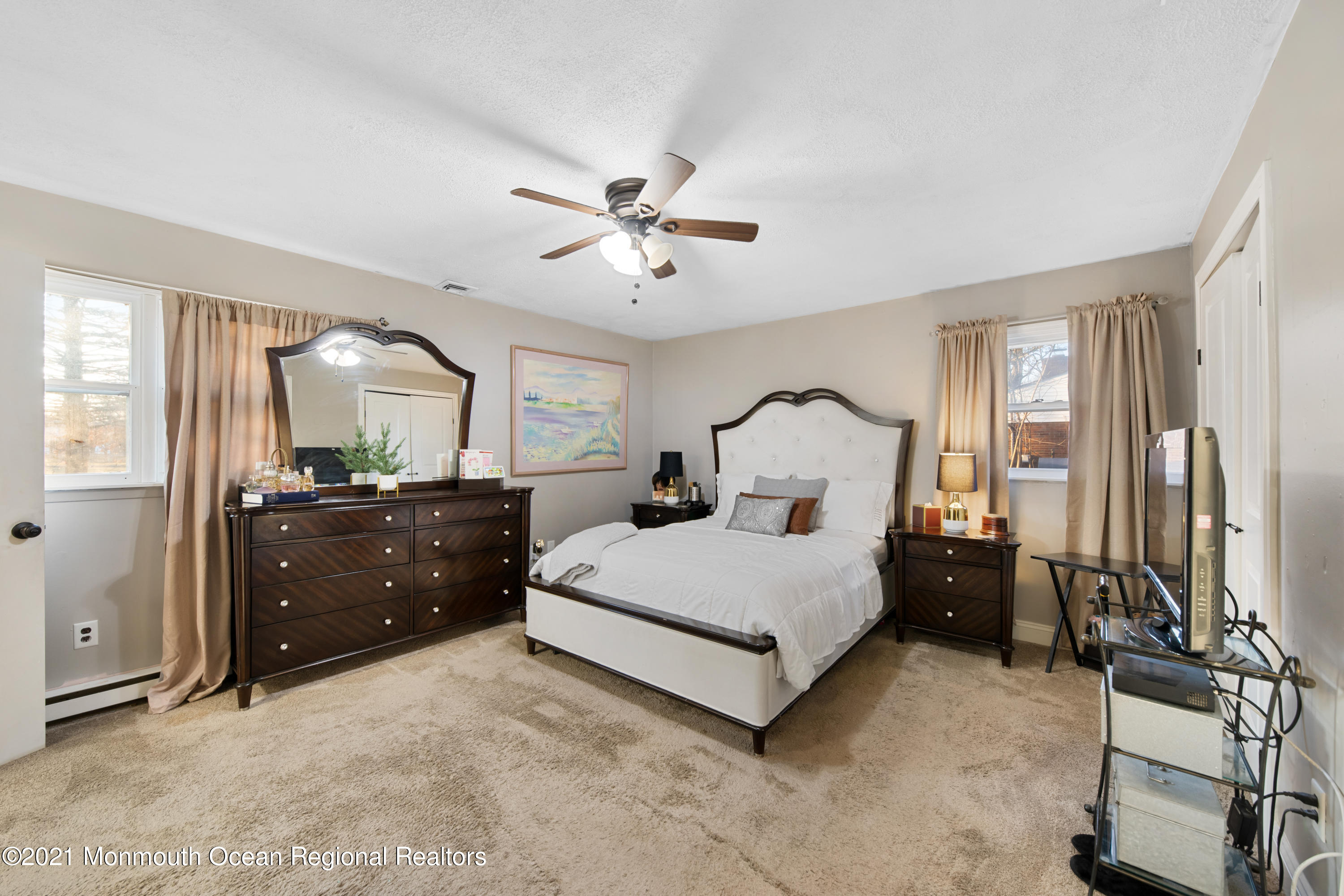 48 Daum Road Manalapan, NJ 07726 - Photo 14 of 19 48DaumRd-14