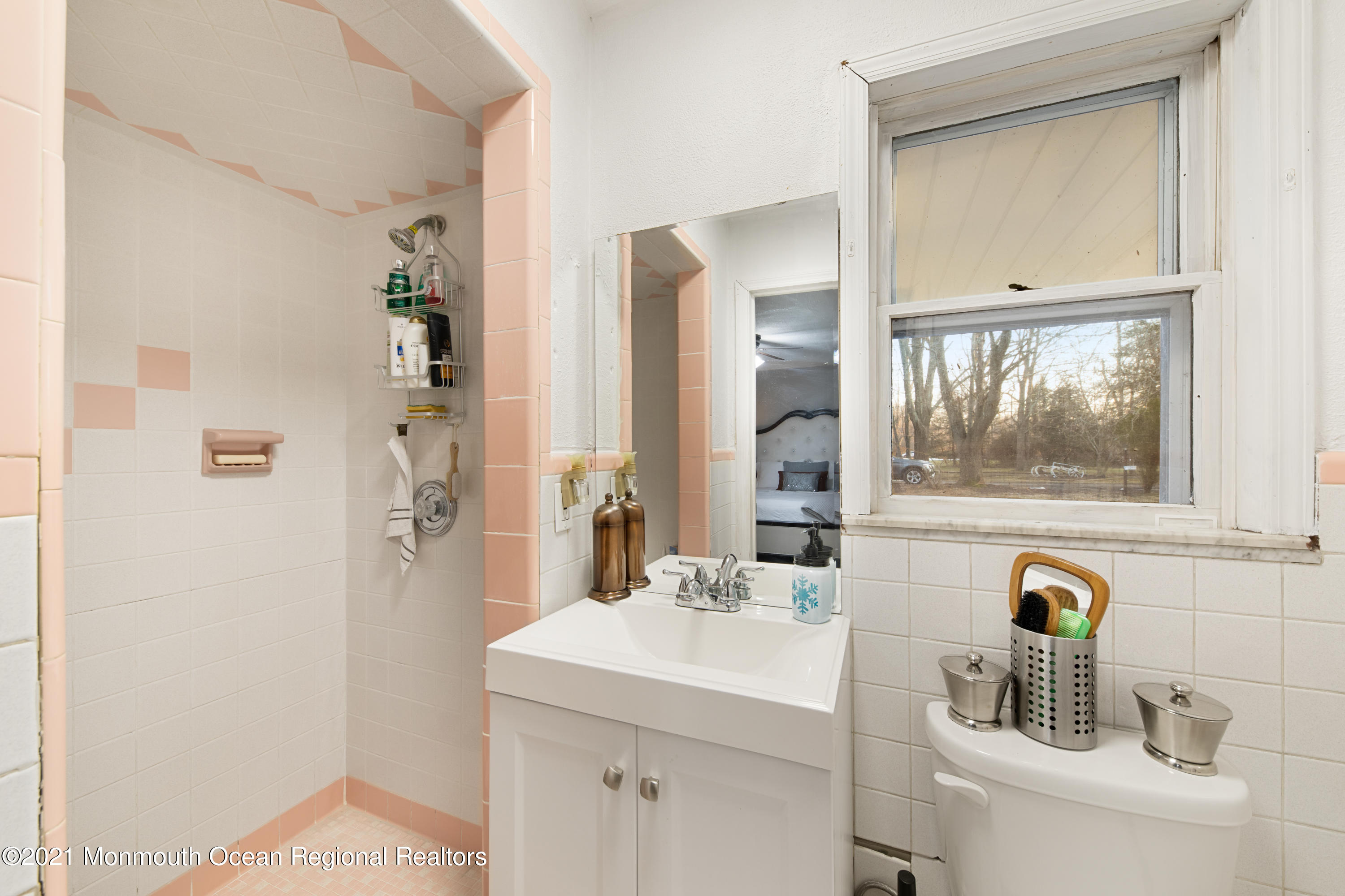 48 Daum Road Manalapan, NJ 07726 - Photo 15 of 19 48DaumRd-15