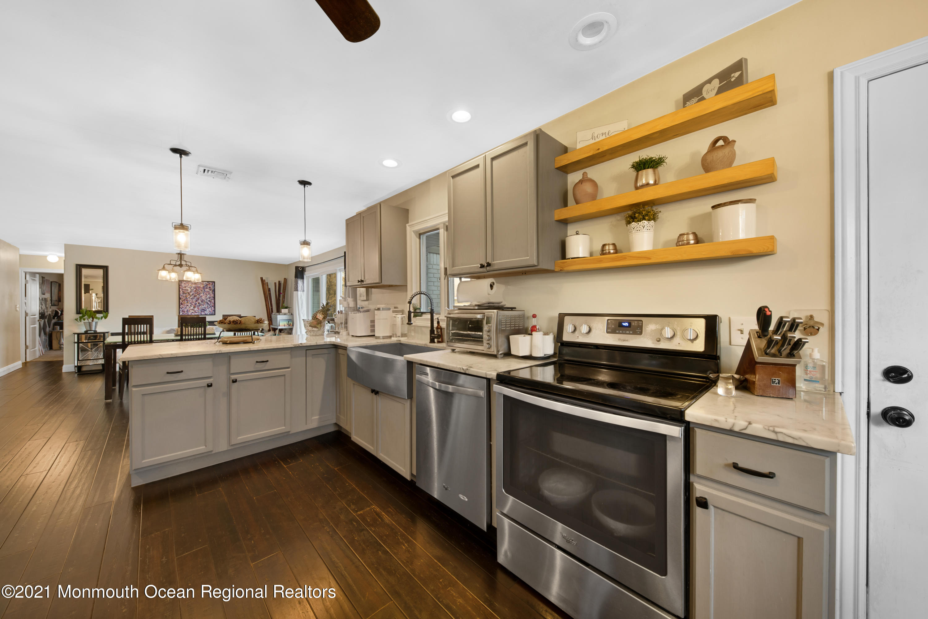 48 Daum Road Manalapan, NJ 07726 - Photo 9 of 19 48DaumRd-9