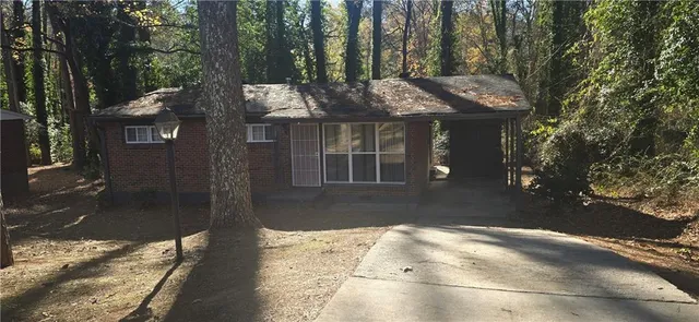 $1,450 | 2596 Dale Creek Drive Northwest, Atlanta, GA 30318
