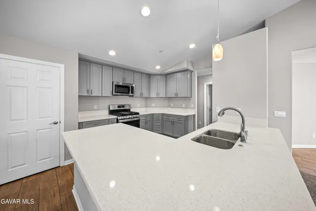 $539,950 | 2009 Jenner Street, Lancaster, CA 93535