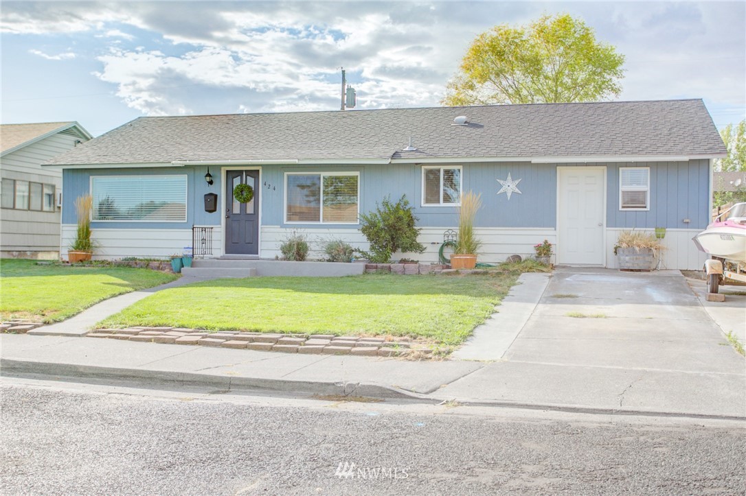 424 North Clark Road Moses Lake, WA 98837 - Photo 1 of 25 Gallery Image 1