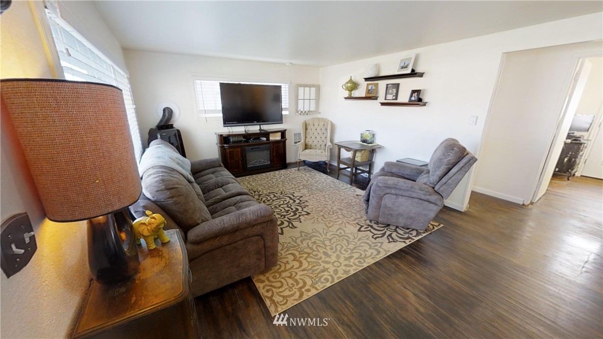 424 North Clark Road Moses Lake, WA 98837 - Photo 3 of 25 Gallery Image 3