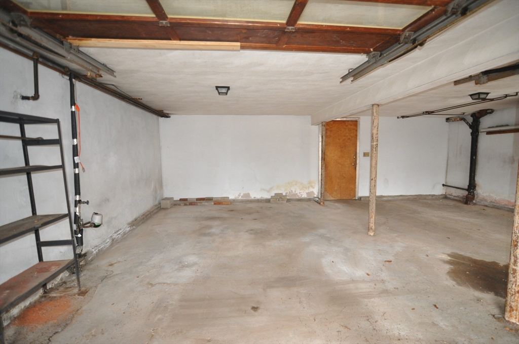 149 Shaker Road Westfield, MA 01085 - Photo 21 of 23