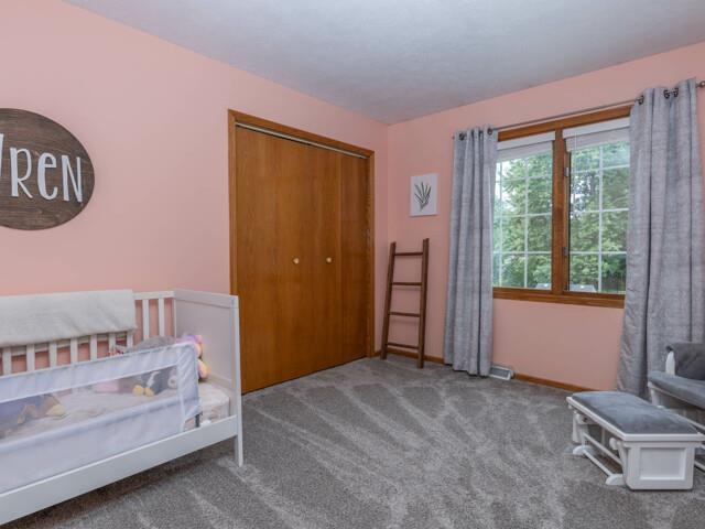 530 Pin Oak Road Rockton, IL 61072 - Photo 23 of 33 a view of livingroom with furniture and windows