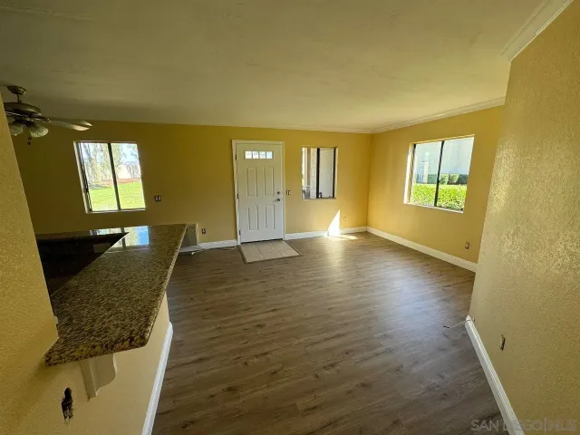 $2,000 | 1423 Graves Avenue, Unit 175, El Cajon, CA 92021