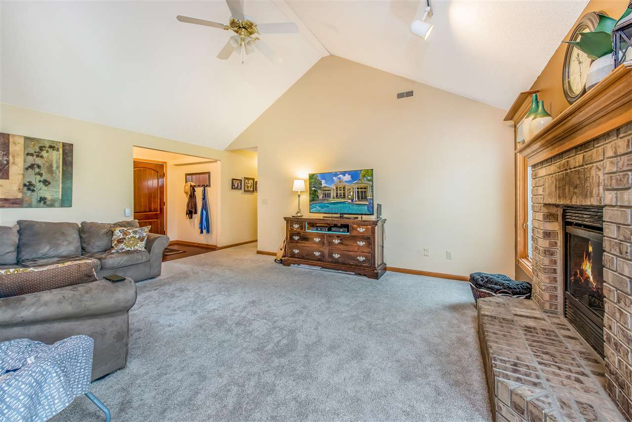 10917 Smokey Ridge Place Fort Wayne, IN 46818 - Photo 6 of 33 Gallery Image 6