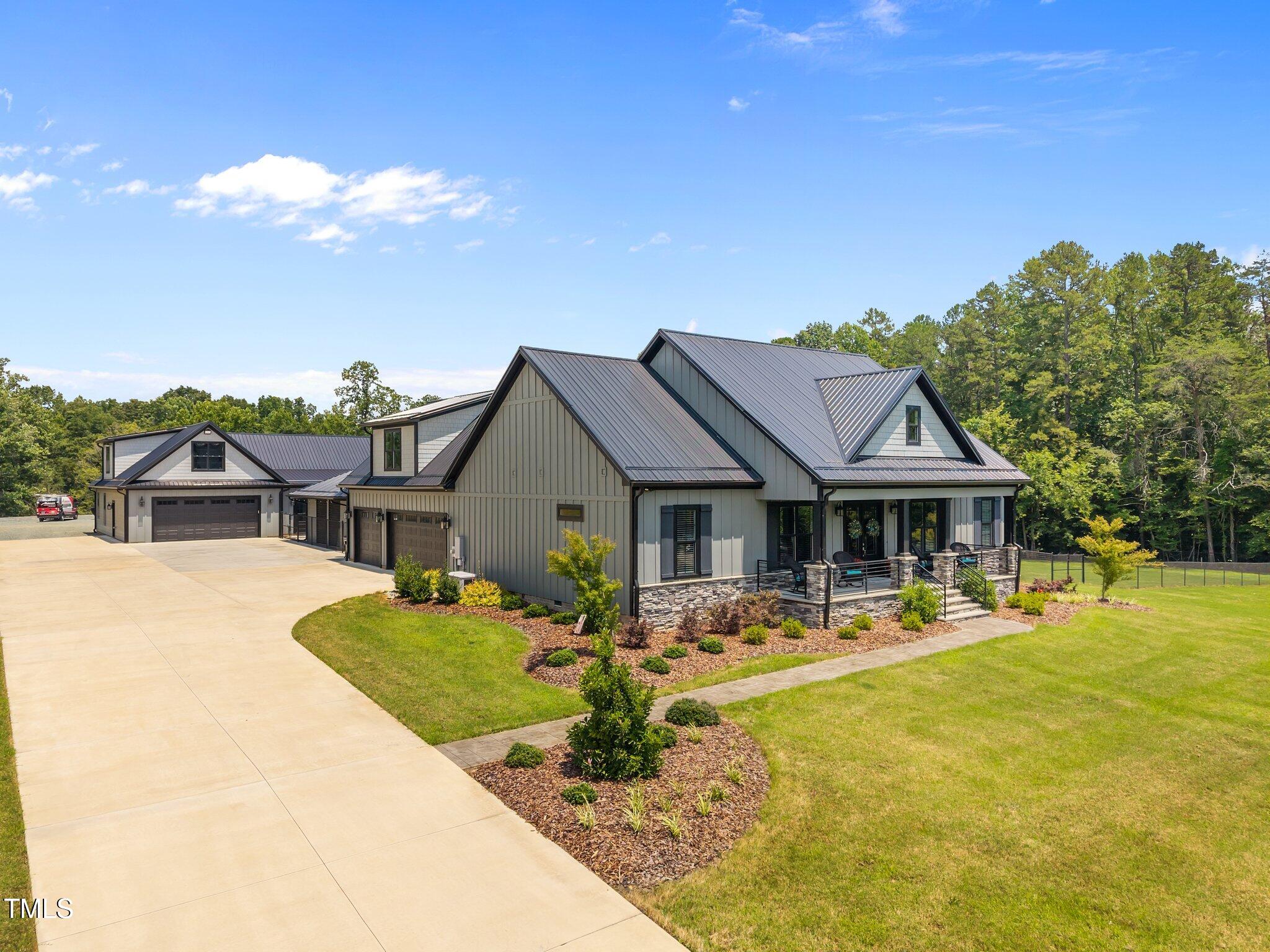 4152 Boyd Wright Road Burlington, NC 27215 - Photo 3 of 65 Driveway view