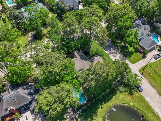 $765,000 | 2023 Forest Garden Drive, Kingwood, TX 77345