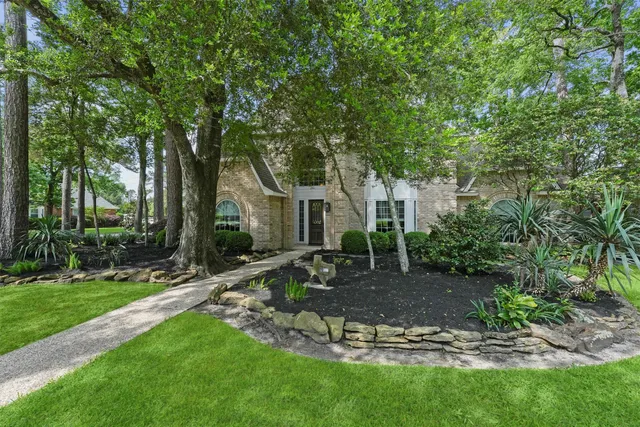 $765,000 | 2023 Forest Garden Drive, Kingwood, TX 77345