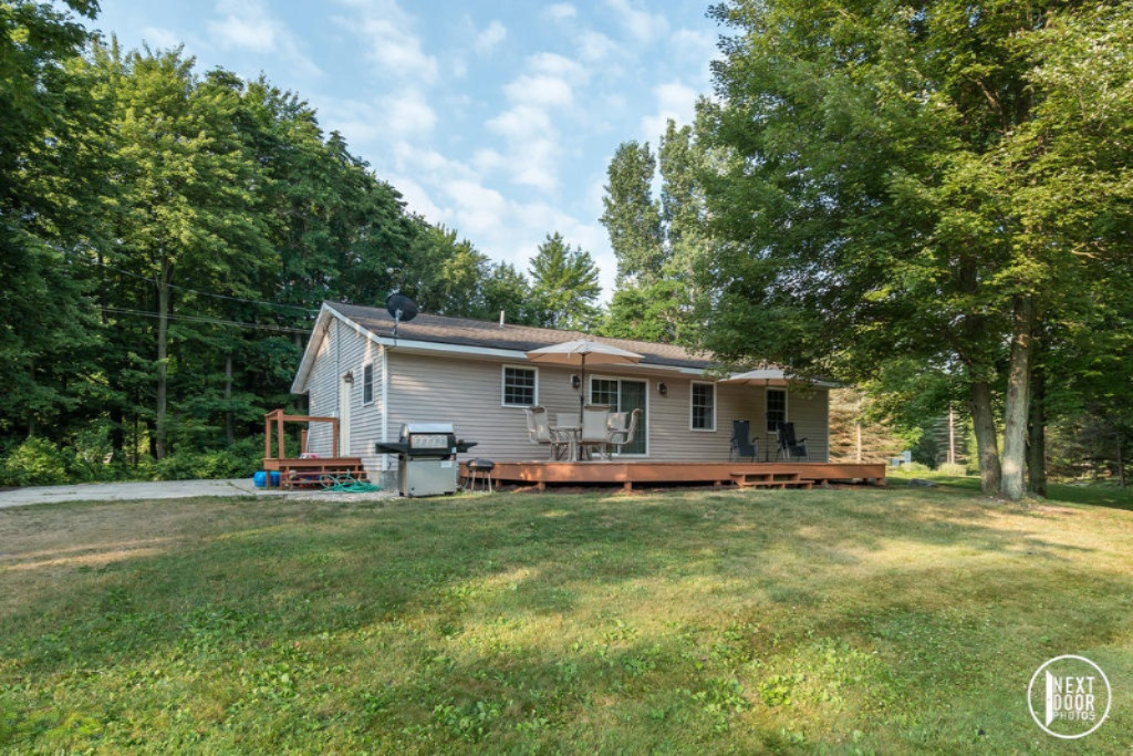7080 Wilson Road Nunica, MI 49448 - Photo 4 of 28 IMG_4335