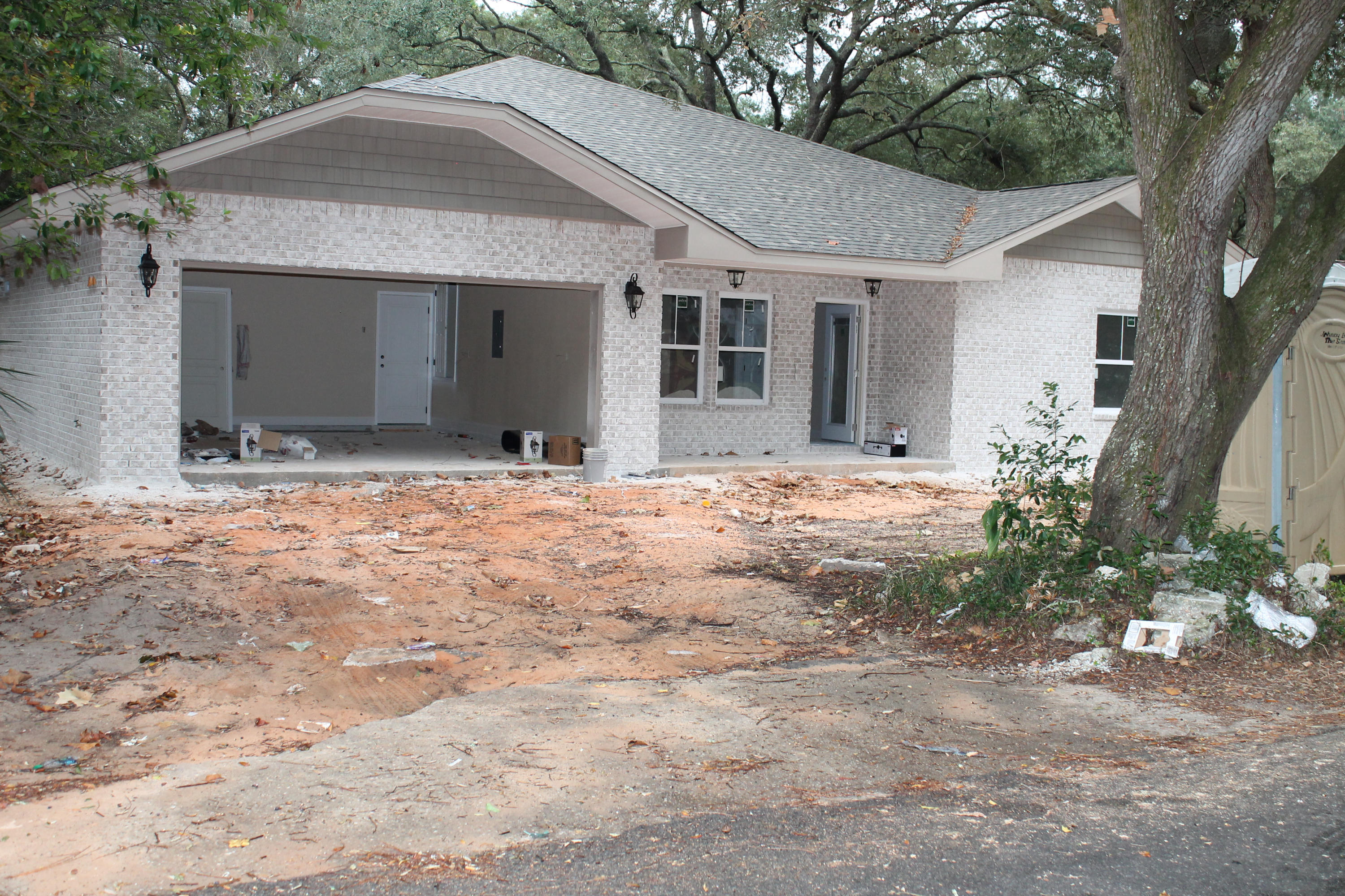 809 Pinedale