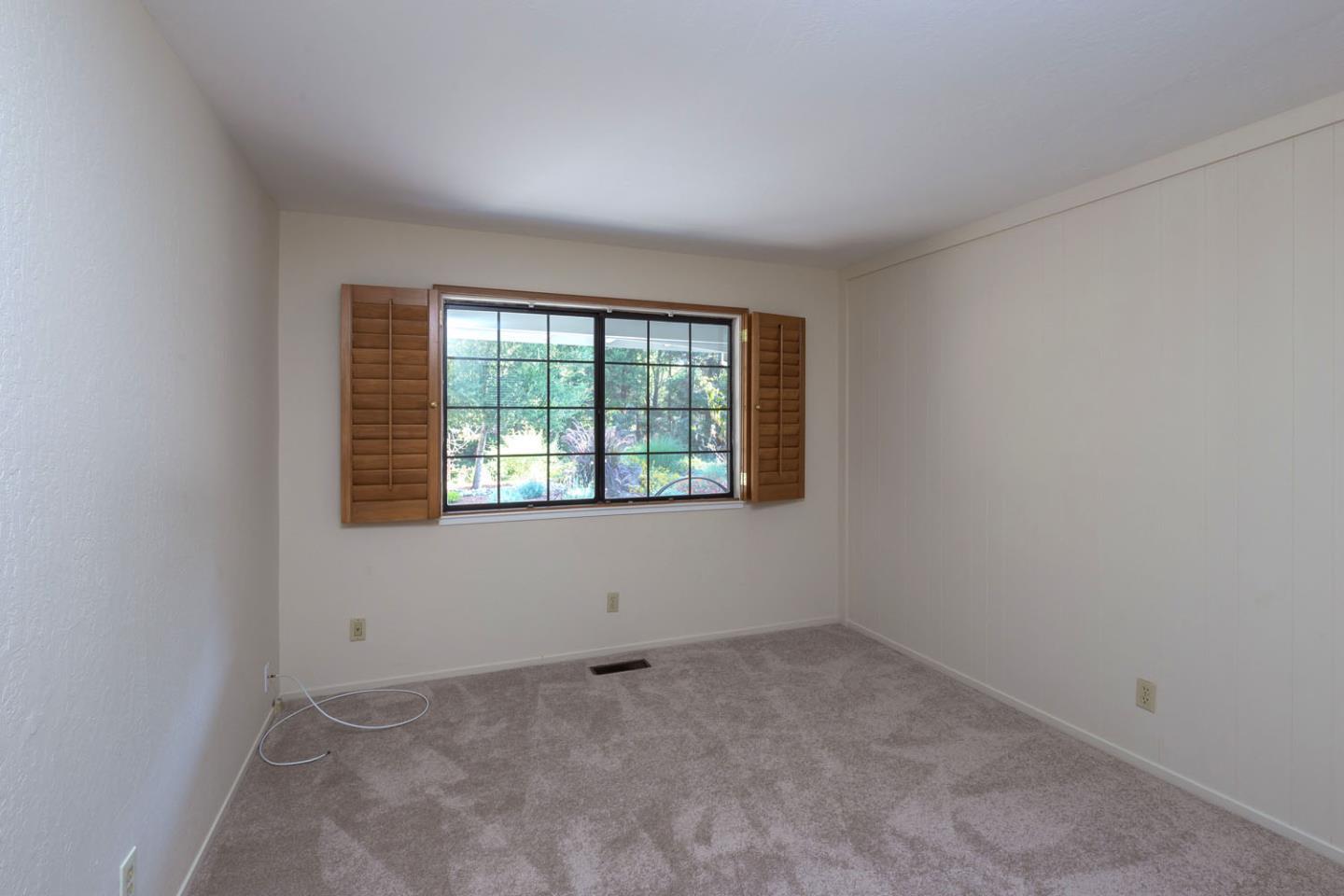 110 Fox Hollow Road Woodside, CA 94062 - Photo 15 of 33