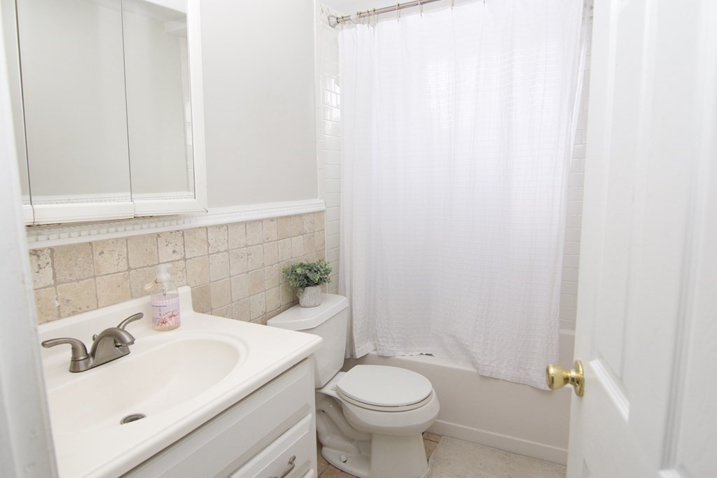 177 Franklin Street, Unit 2 Stoneham, MA 02180 - Photo 25 of 39