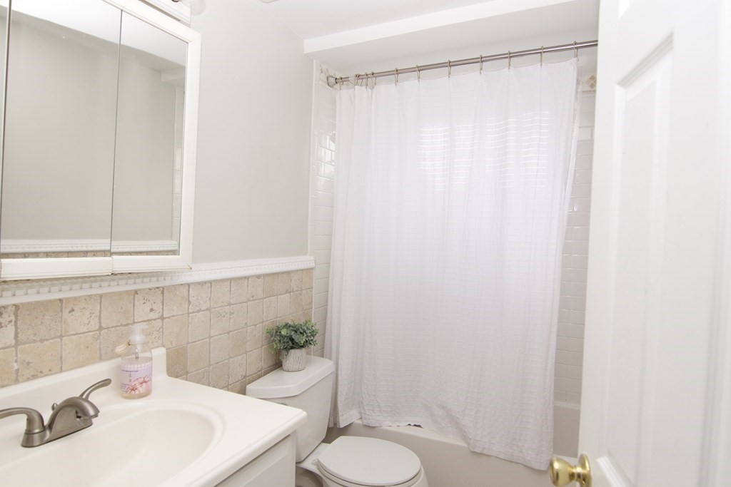 177 Franklin Street, Unit 2 Stoneham, MA 02180 - Photo 26 of 39