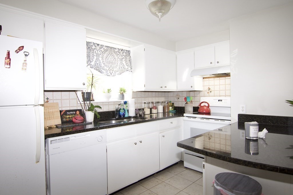 177 Franklin Street, Unit 2 Stoneham, MA 02180 - Photo 7 of 39
