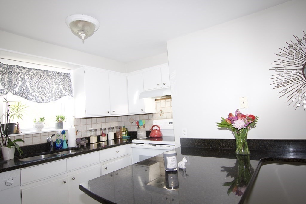 177 Franklin Street, Unit 2 Stoneham, MA 02180 - Photo 8 of 39