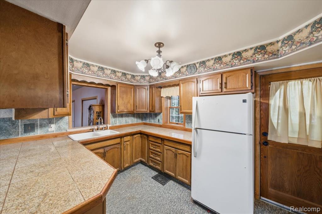 5896 Silver Birch Road Ortonville, MI 48462 - Photo 10 of 76